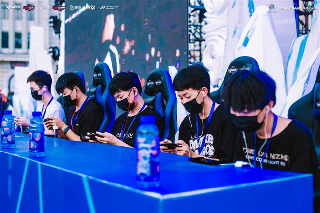 过对手护甲 过对手护甲