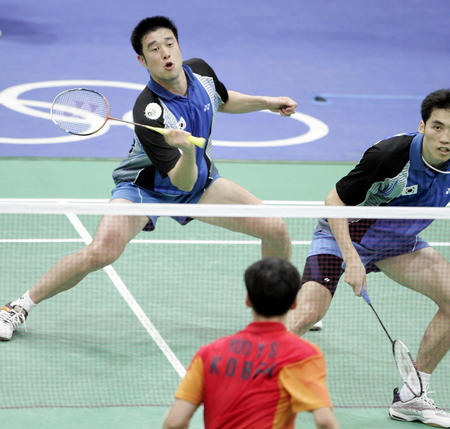 均曾亚冠首 均曾亚冠首